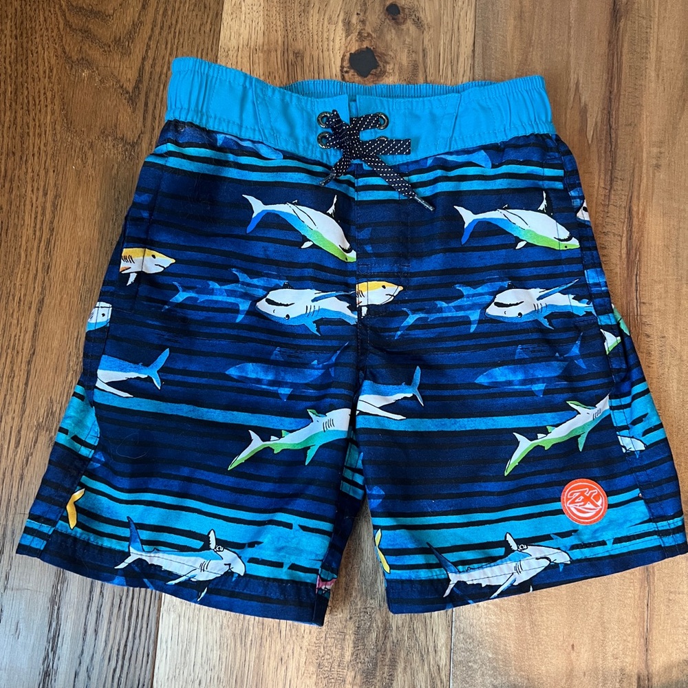 Boys Swim Trunks; Size S (4)